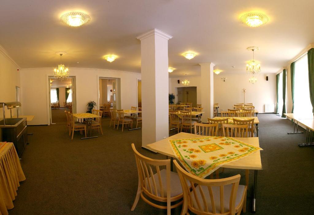 Zamecky Hotel Lednice Eksteriør bilde