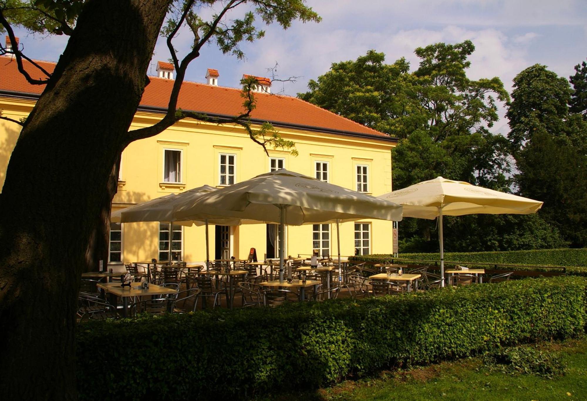 Zamecky Hotel Lednice Eksteriør bilde